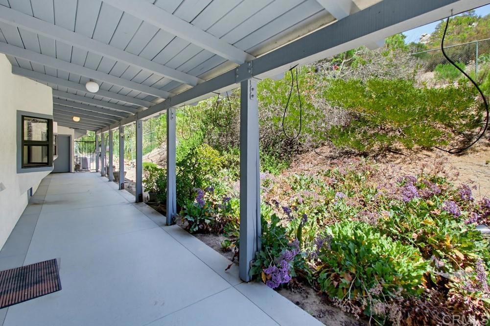 12725 Monte Vista Road Poway, CA 92064 - Photo 8 of 66
