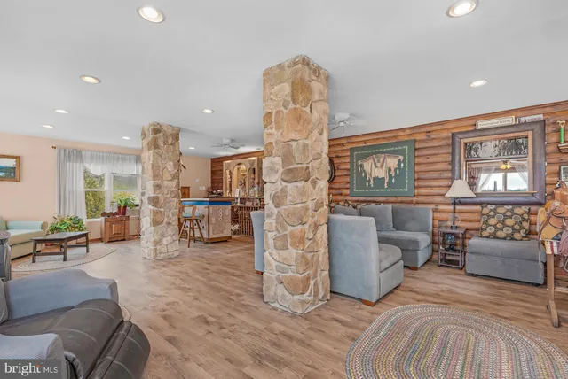 $899,000 | 1720 East Deep Run Road, Manchester, MD 21102