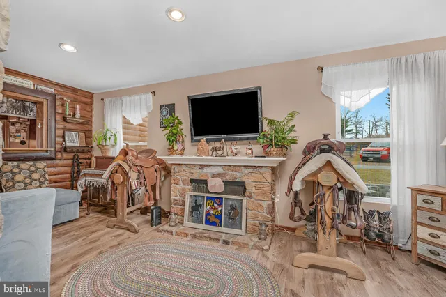 $899,000 | 1720 East Deep Run Road, Manchester, MD 21102