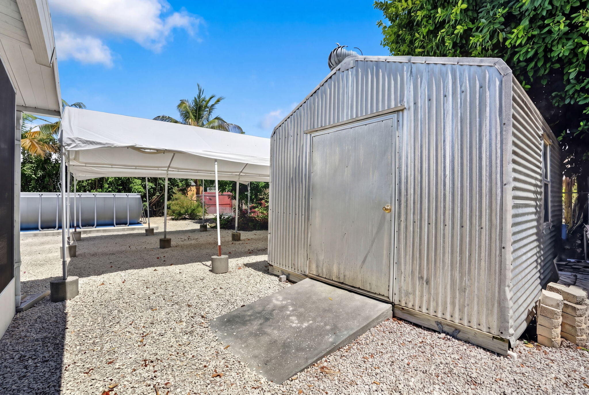 40 Transylvania Avenue Key Largo, FL 33037 - Photo 9 of 53 shed