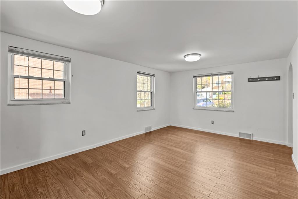 6317 Verona Road Verona, PA 15147 - Photo 11 of 29 Gallery Image 11