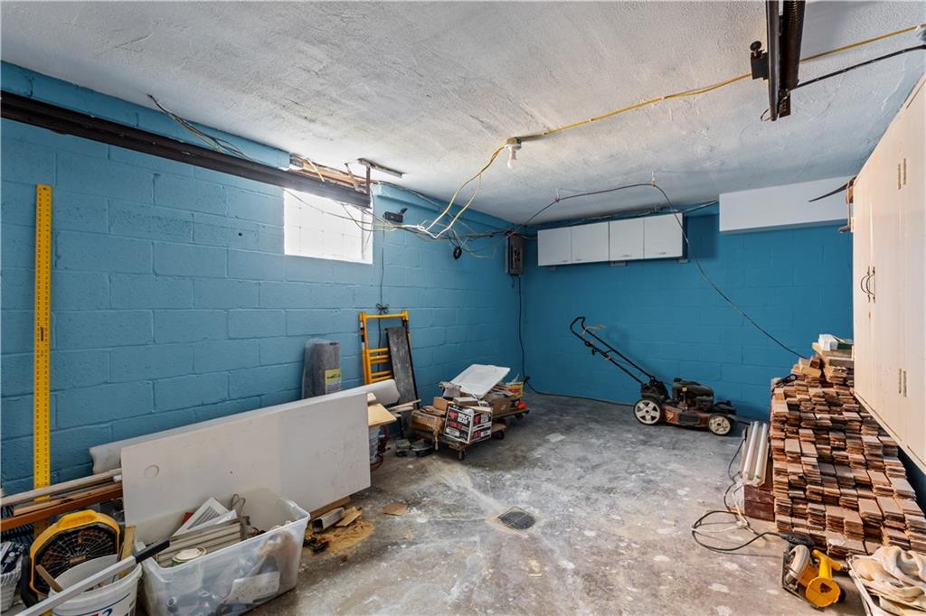6317 Verona Road Verona, PA 15147 - Photo 28 of 29 1 Car Garage
