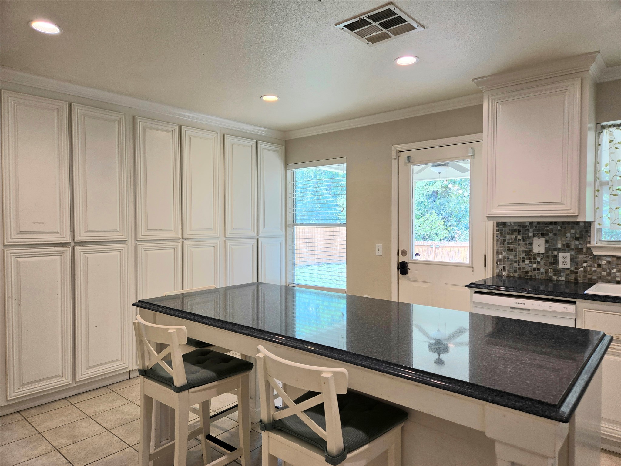 809 Sheraton Avenue Austin, TX 78745 - Photo 9 of 27