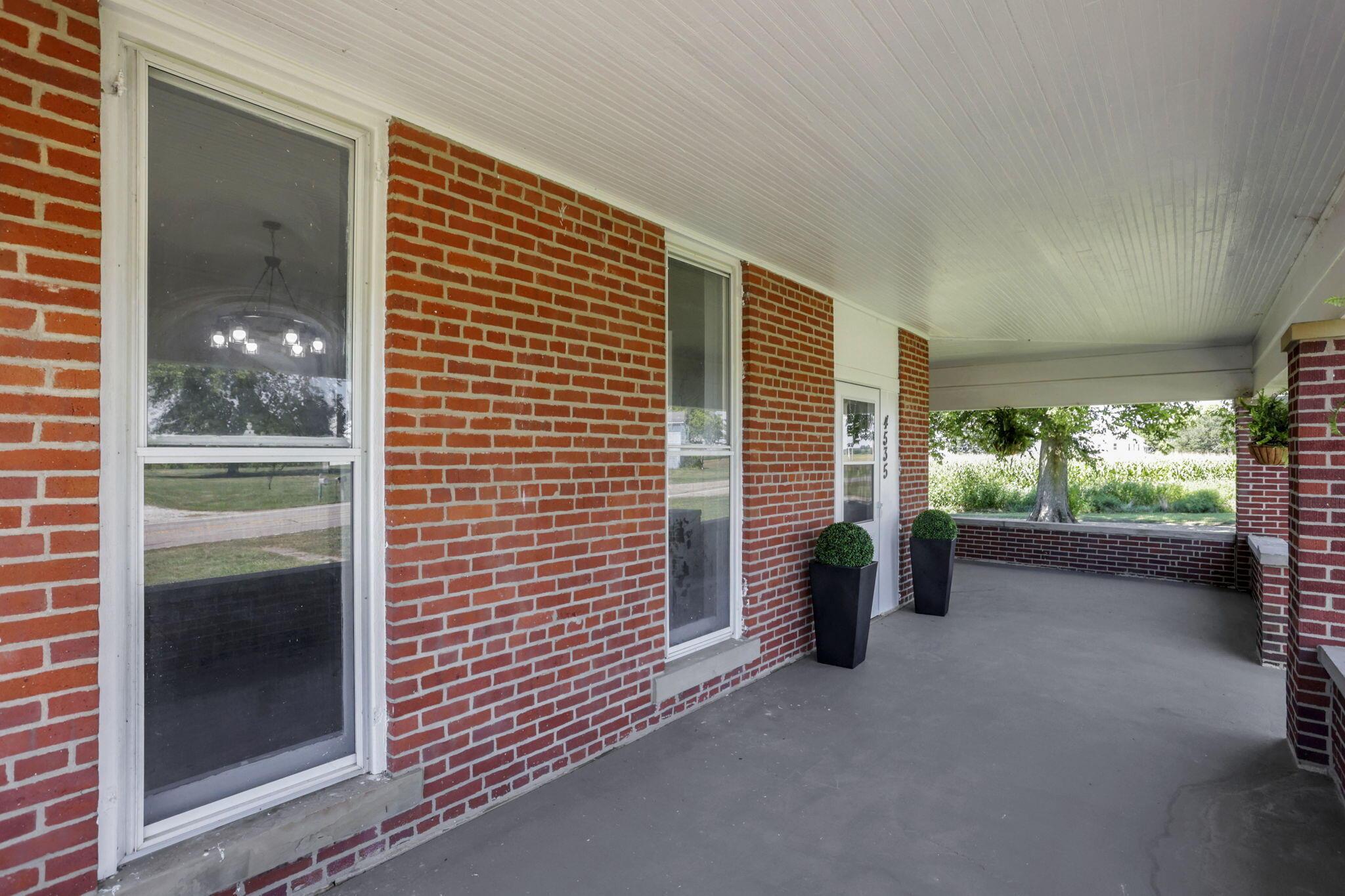 4535 Amanda Northern Road Amanda, OH 43102 - Photo 7 of 72 Front Porch