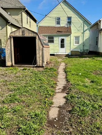 $1,394 | 1341 West 4th Street, Davenport, IA 52802
