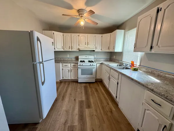 $1,394 | 1341 West 4th Street, Davenport, IA 52802