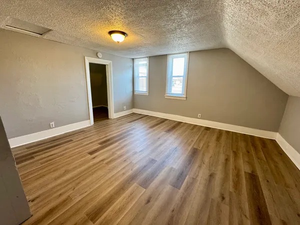 $1,394 | 1341 West 4th Street, Davenport, IA 52802
