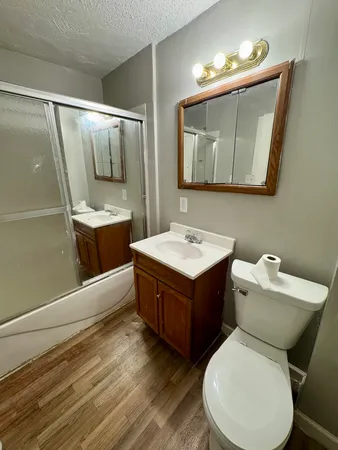 $1,394 | 1341 West 4th Street, Davenport, IA 52802