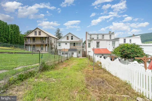 $124,900 | 609 Spruce Street, Lykens, PA 17048