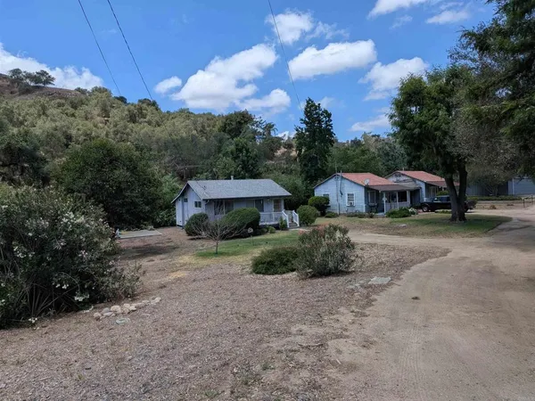 $600,000 | 3013-3017 South Mission Road, Fallbrook, CA 92028