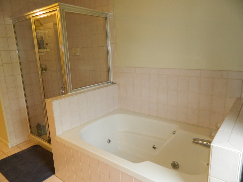 33 Harbor View Road, Unit 1201 South Burlington, VT 05403 - Photo 11 of 18 Gallery Image 11