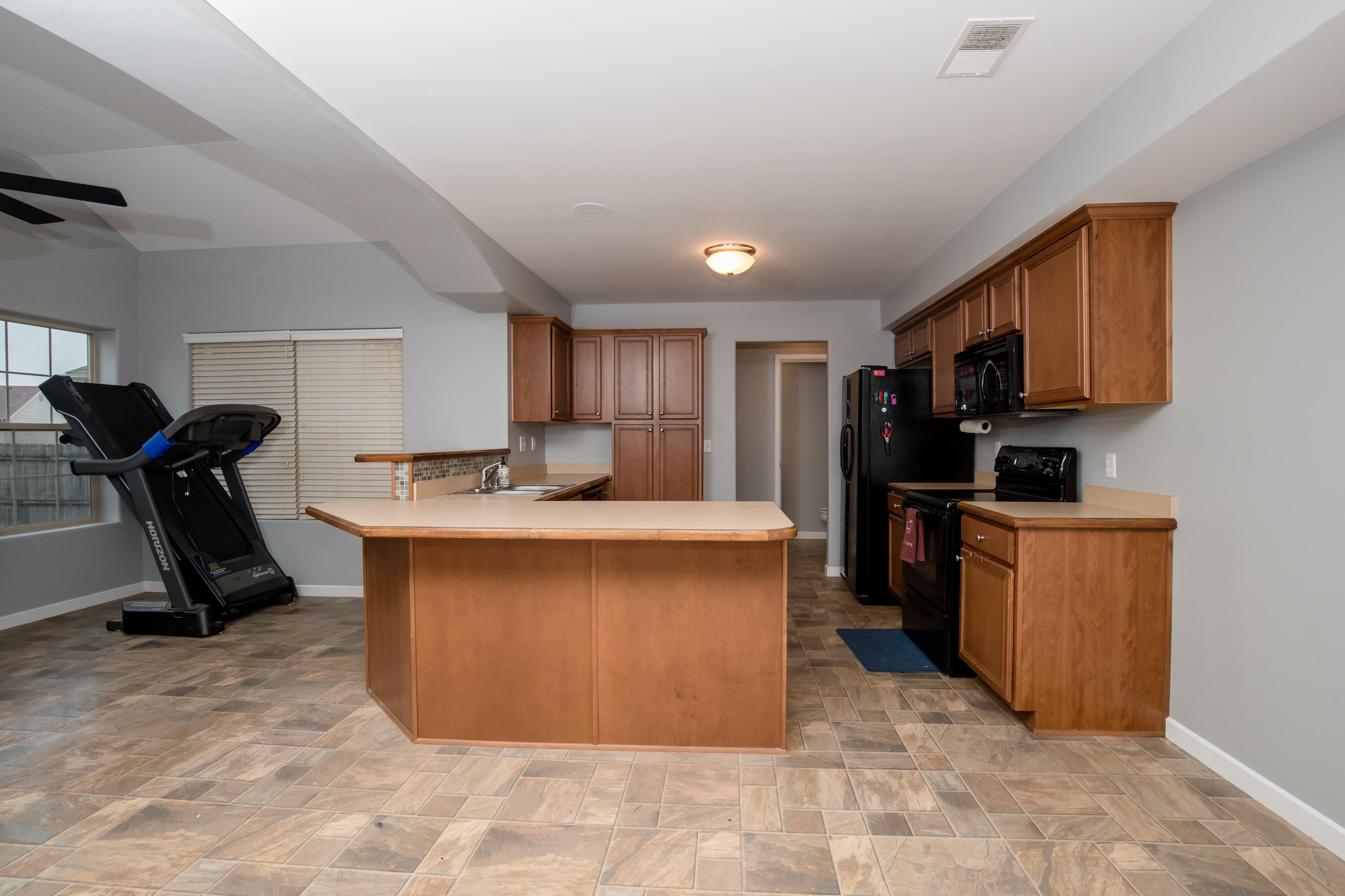 2333 Spurr Road Lexington, KY 40511 - Photo 13 of 44 220709_2333 Spurr Rd_SDI_43