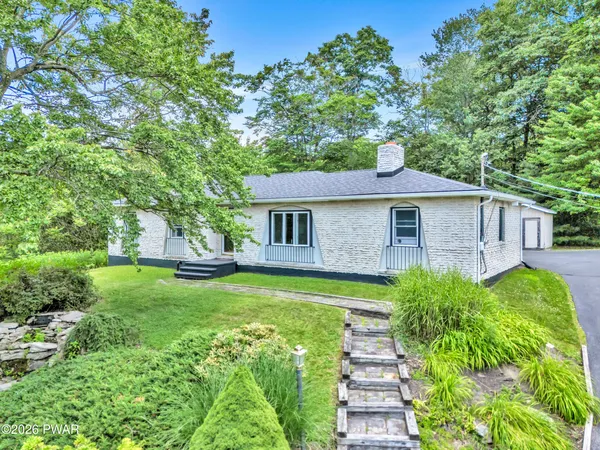 $329,000 | 604 Circle Drive, Moscow, PA 18444