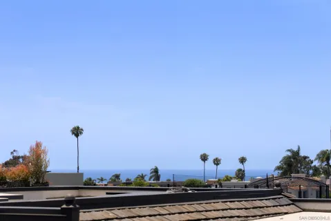 $2,875,000 | 718 Silver Street, La Jolla, CA 92037