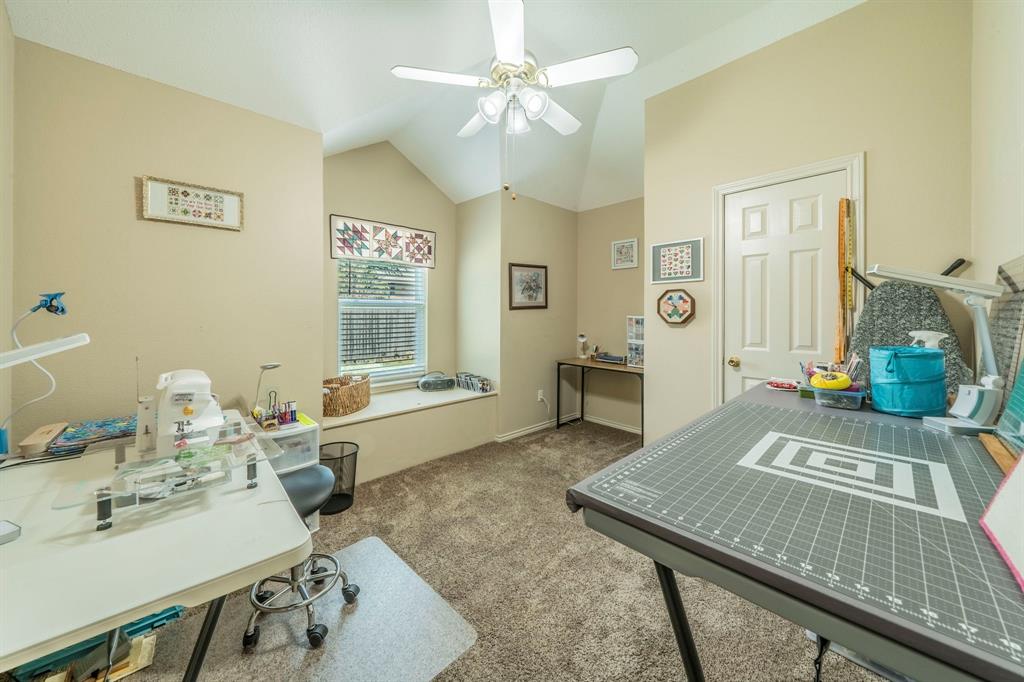 1013 Short Line Boulevard Midlothian, TX 76065 - Photo 17 of 26 a living room with furniture and window