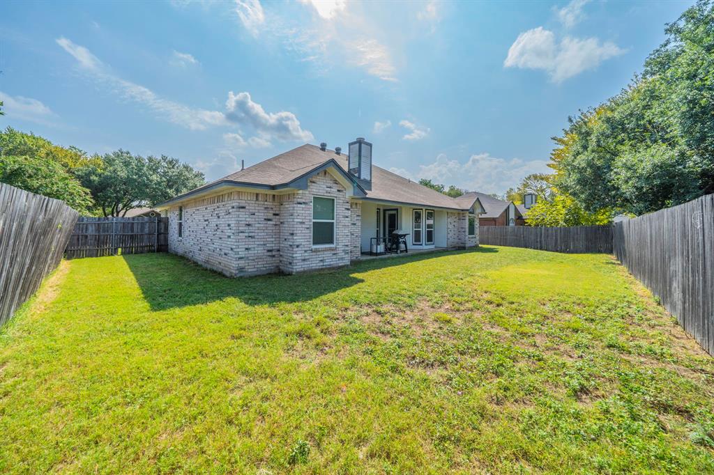 1013 Short Line Boulevard Midlothian, TX 76065 - Photo 23 of 26 a view of a house with a swimming pool