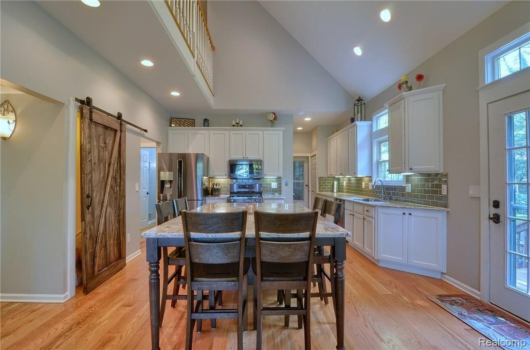 11248 Ridge View Trail Fenton, MI 48430 - Photo 8 of 32 Kitchen.jpg