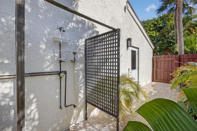 $889,000 | 4465 Poinciana Street, Unit 4465, Lauderdale-by-the-Sea, FL 33308