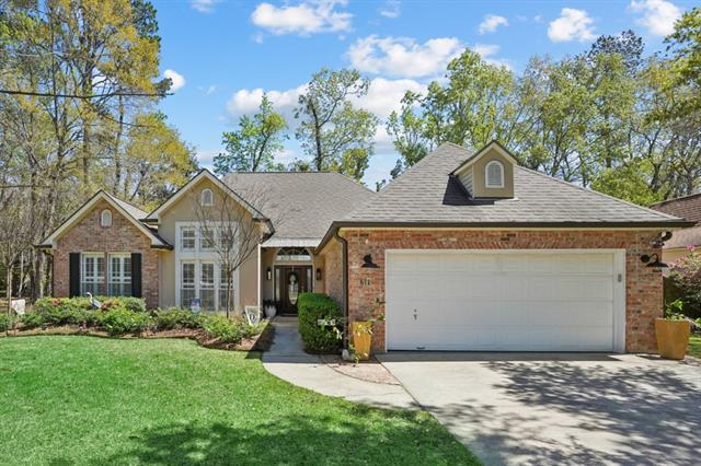 611 Magnolia Ridge Drive East Mandeville, LA 70448 - Photo 2 of 29