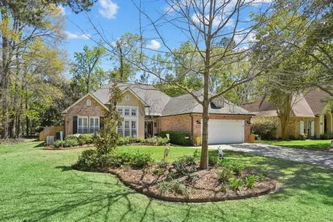 $439,000 | 611 Magnolia Ridge Drive East, Mandeville, LA 70448