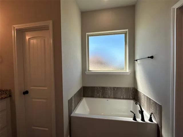 $2,695 | 1025 Katie Court, Azle, TX 76020