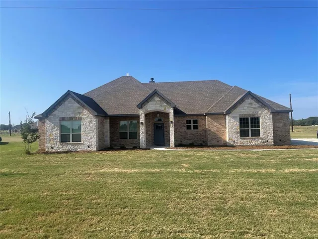 $2,695 | 1025 Katie Court, Azle, TX 76020