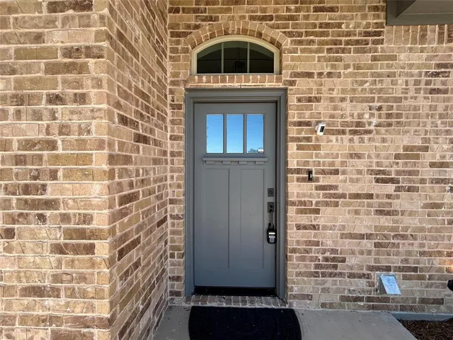 $2,695 | 1025 Katie Court, Azle, TX 76020