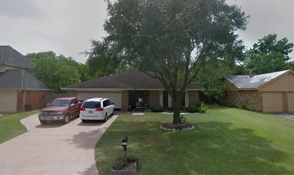 $260,000 | 3820 Clover Drive, Alvin, TX 77511