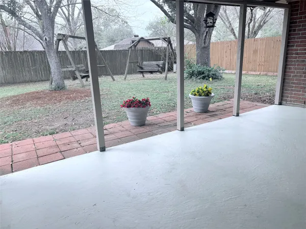 $260,000 | 3820 Clover Drive, Alvin, TX 77511