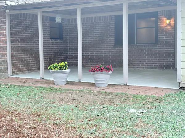 $260,000 | 3820 Clover Drive, Alvin, TX 77511