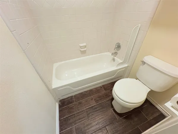 $260,000 | 3820 Clover Drive, Alvin, TX 77511