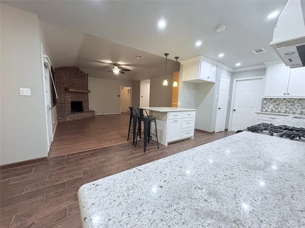 $260,000 | 3820 Clover Drive, Alvin, TX 77511