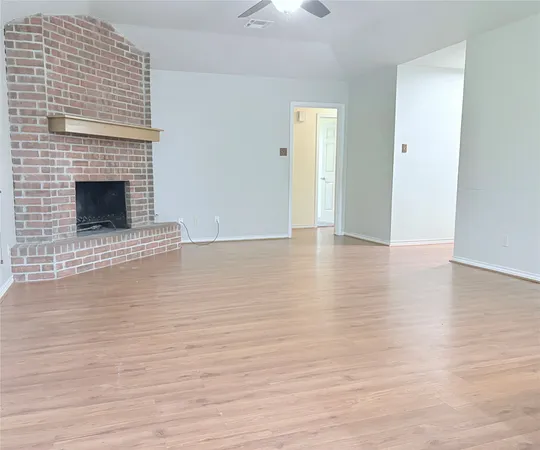 $260,000 | 3820 Clover Drive, Alvin, TX 77511