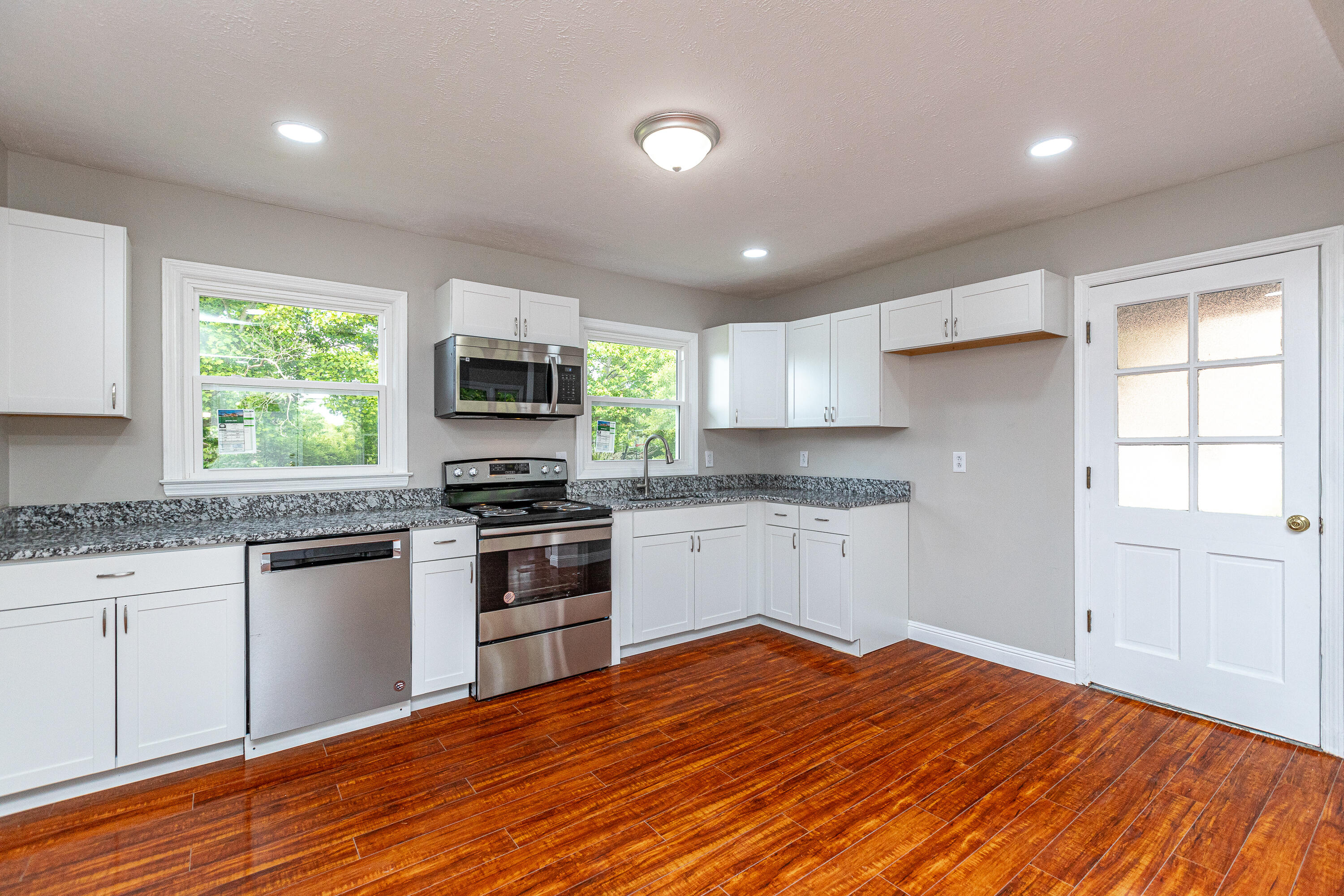 648 Kingston Road Lexington, KY 40505 - Photo 8 of 38 B-4