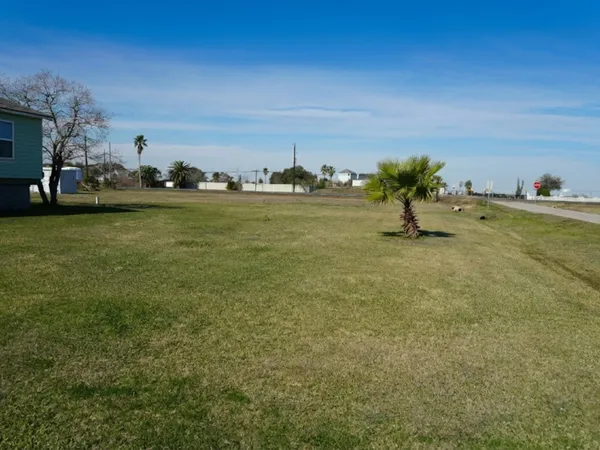 $575,000 | 230 22nd Street, Dickinson, TX 77539