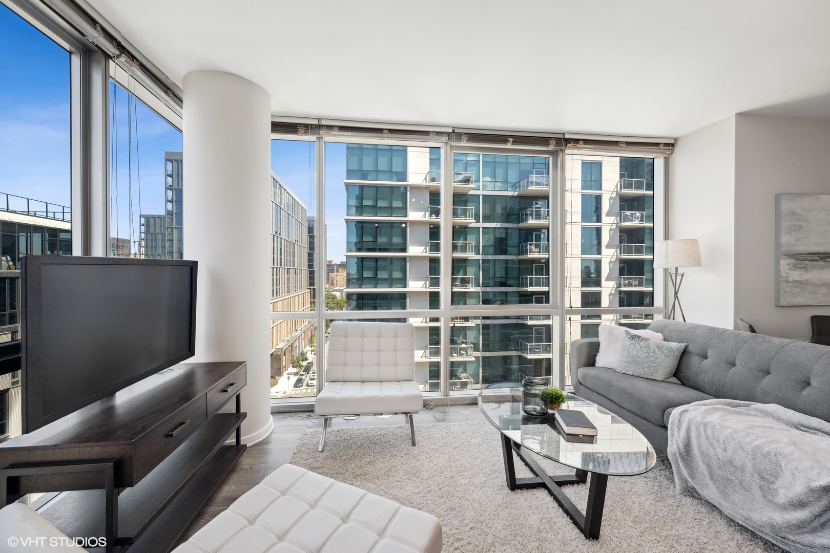 125 South Green Street, Unit 901A Chicago, IL 60607 - Photo 4 of 21