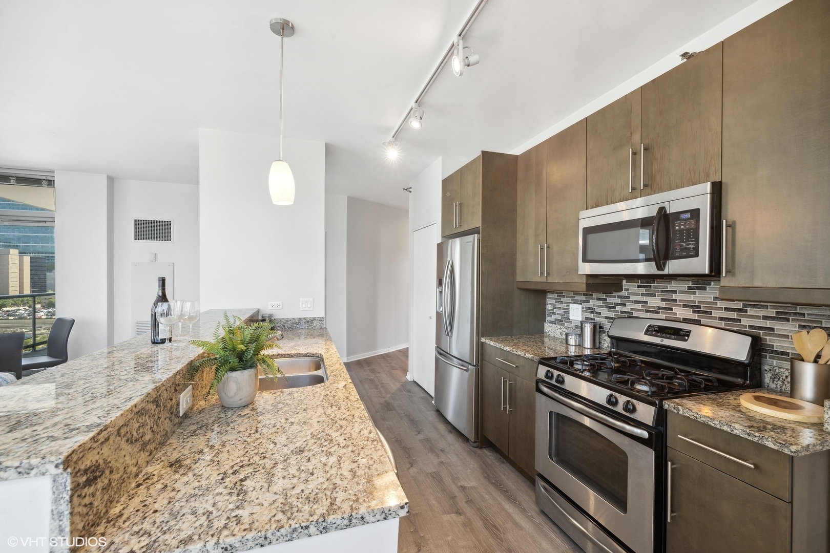 125 South Green Street, Unit 901A Chicago, IL 60607 - Photo 8 of 21