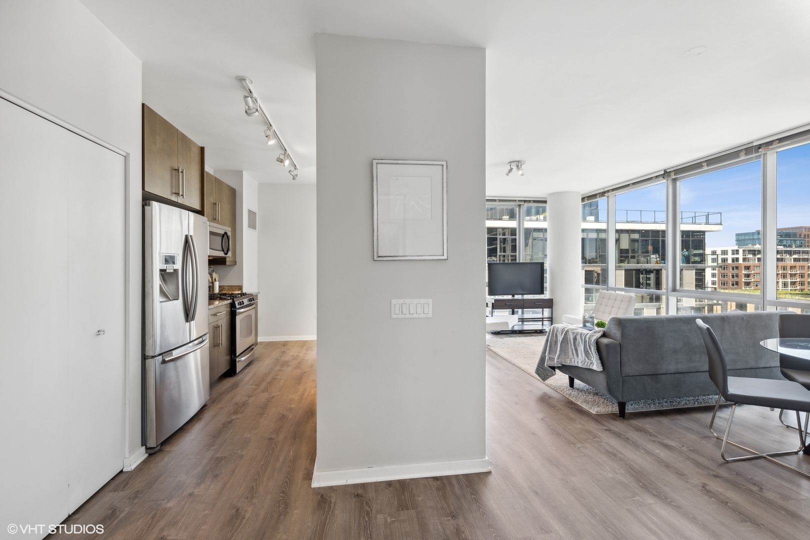 125 South Green Street, Unit 901A Chicago, IL 60607 - Photo 10 of 21