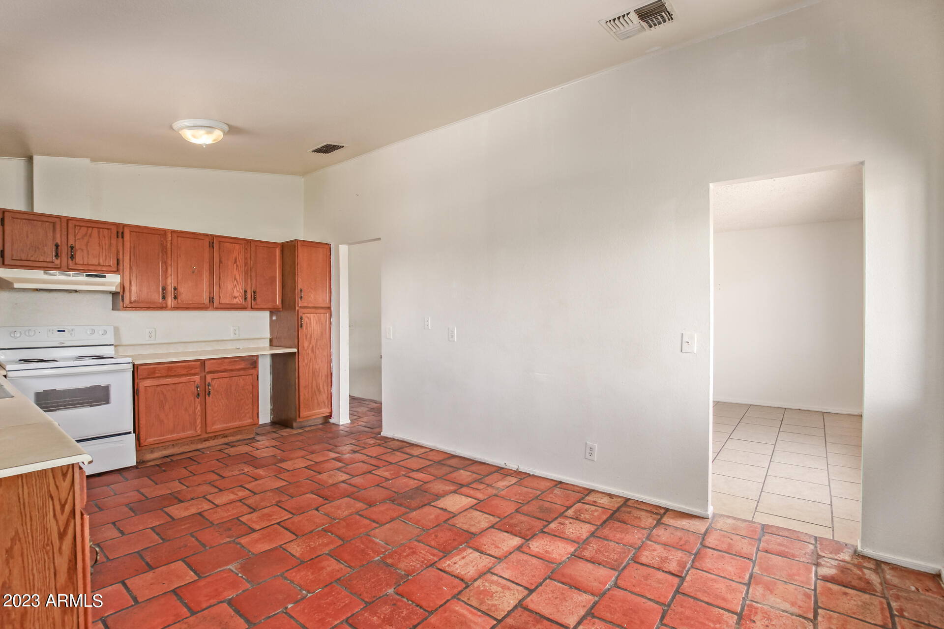 1422 East Fremont Road Phoenix, AZ 85042 - Photo 11 of 40 0011-11 Fremont 1422