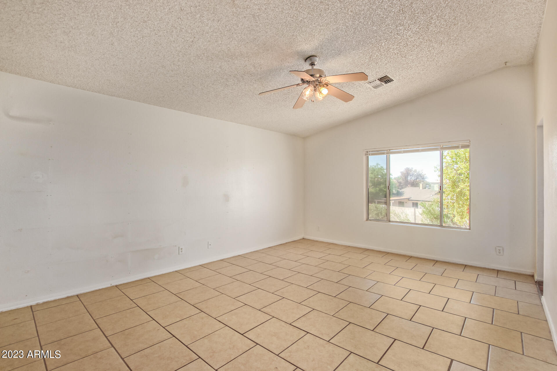 1422 East Fremont Road Phoenix, AZ 85042 - Photo 7 of 40 0007-07 Fremont 1422