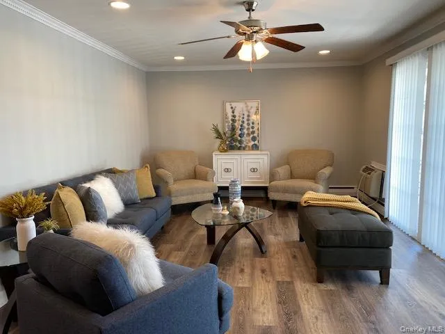 $2,670 | 68 Claire Court, Unit 68, West Babylon, NY 11704