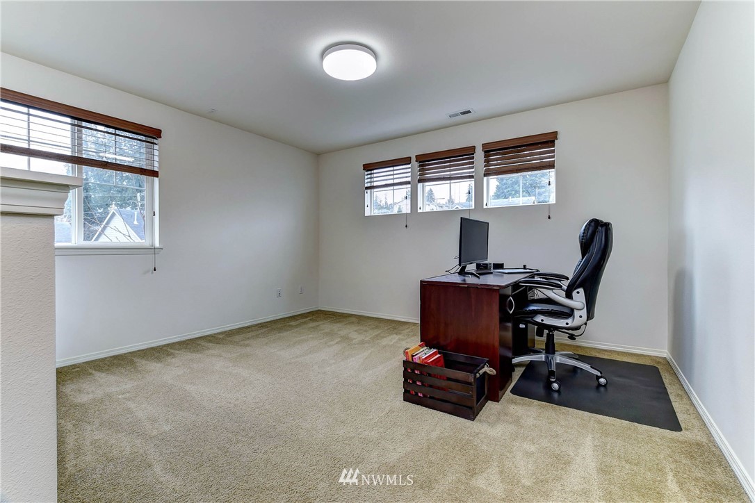 22818 42nd Drive Southeast Bothell, WA 98021 - Photo 15 of 39