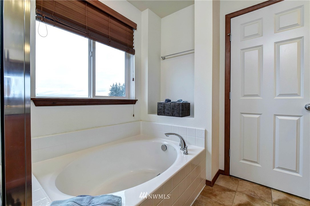 22818 42nd Drive Southeast Bothell, WA 98021 - Photo 20 of 39