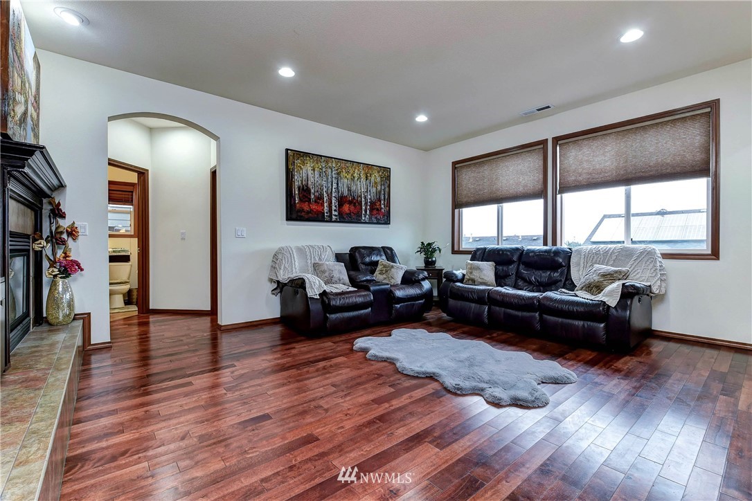 22818 42nd Drive Southeast Bothell, WA 98021 - Photo 5 of 39