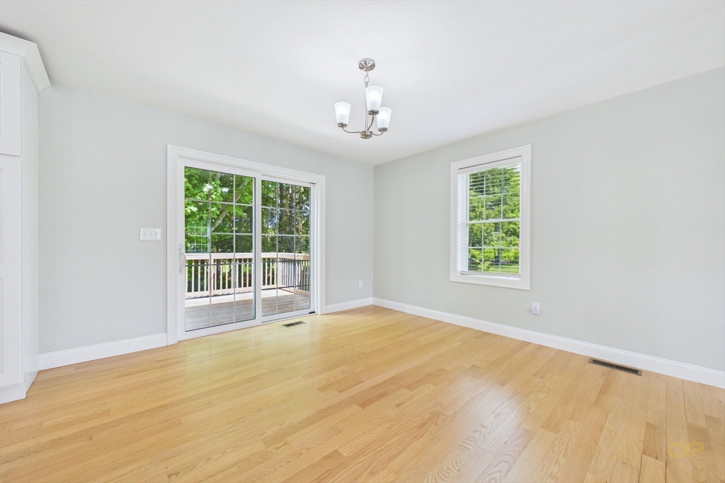 3 Crystal Spring Road Mattapoisett, MA 02739 - Photo 7 of 34