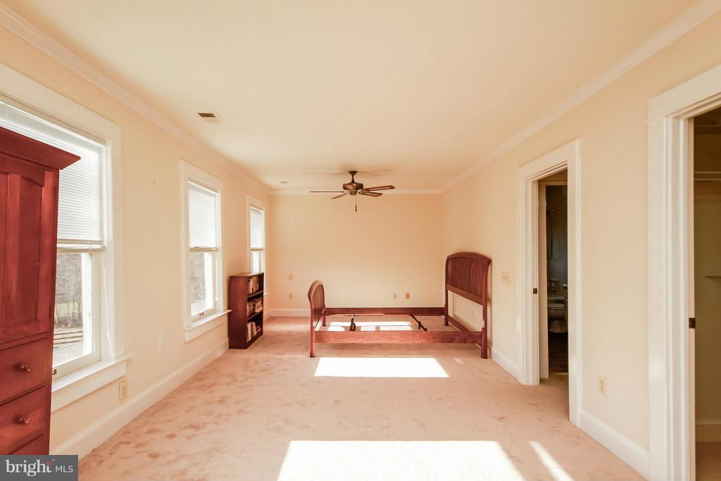 11301 Moxley Road Damascus, MD 20872 - Photo 16 of 30 Bedroom (Master)