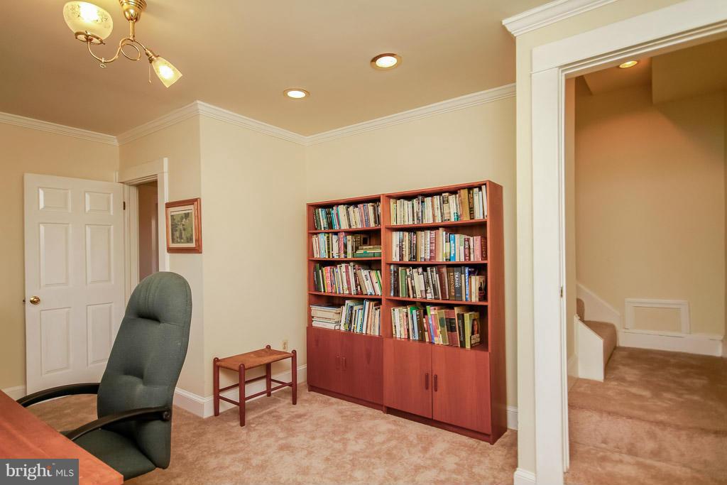 11301 Moxley Road Damascus, MD 20872 - Photo 19 of 30 Interior (General)