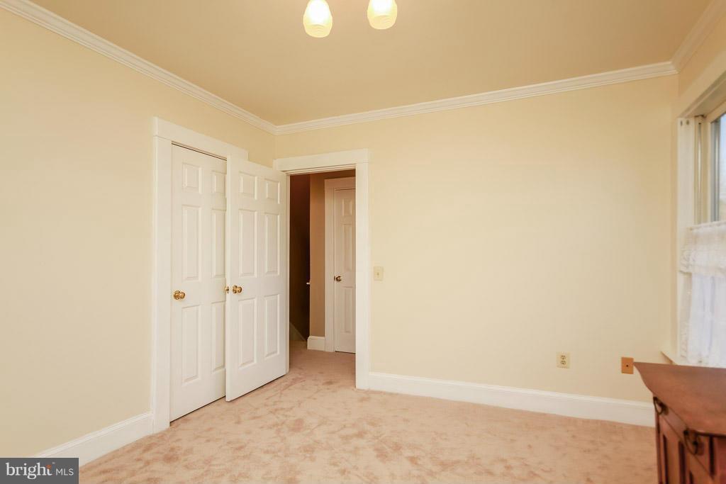11301 Moxley Road Damascus, MD 20872 - Photo 21 of 30 Bedroom