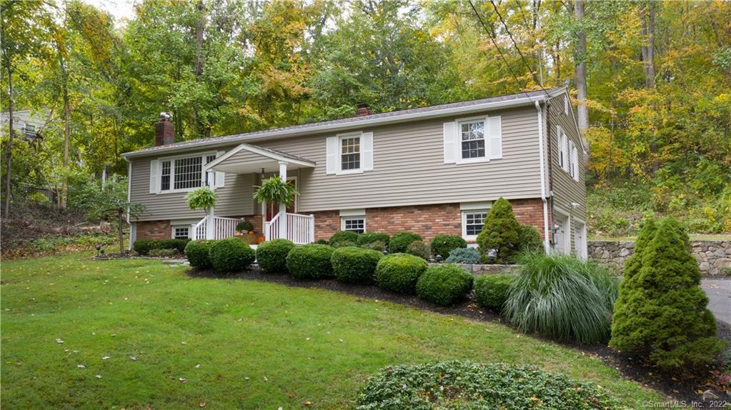 88 Castle Hill Road Newtown, CT 06470 - Photo 1 of 1