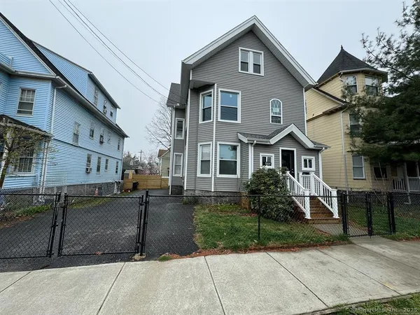 $2,800 | 557 Colorado Avenue, Bridgeport, CT 06605